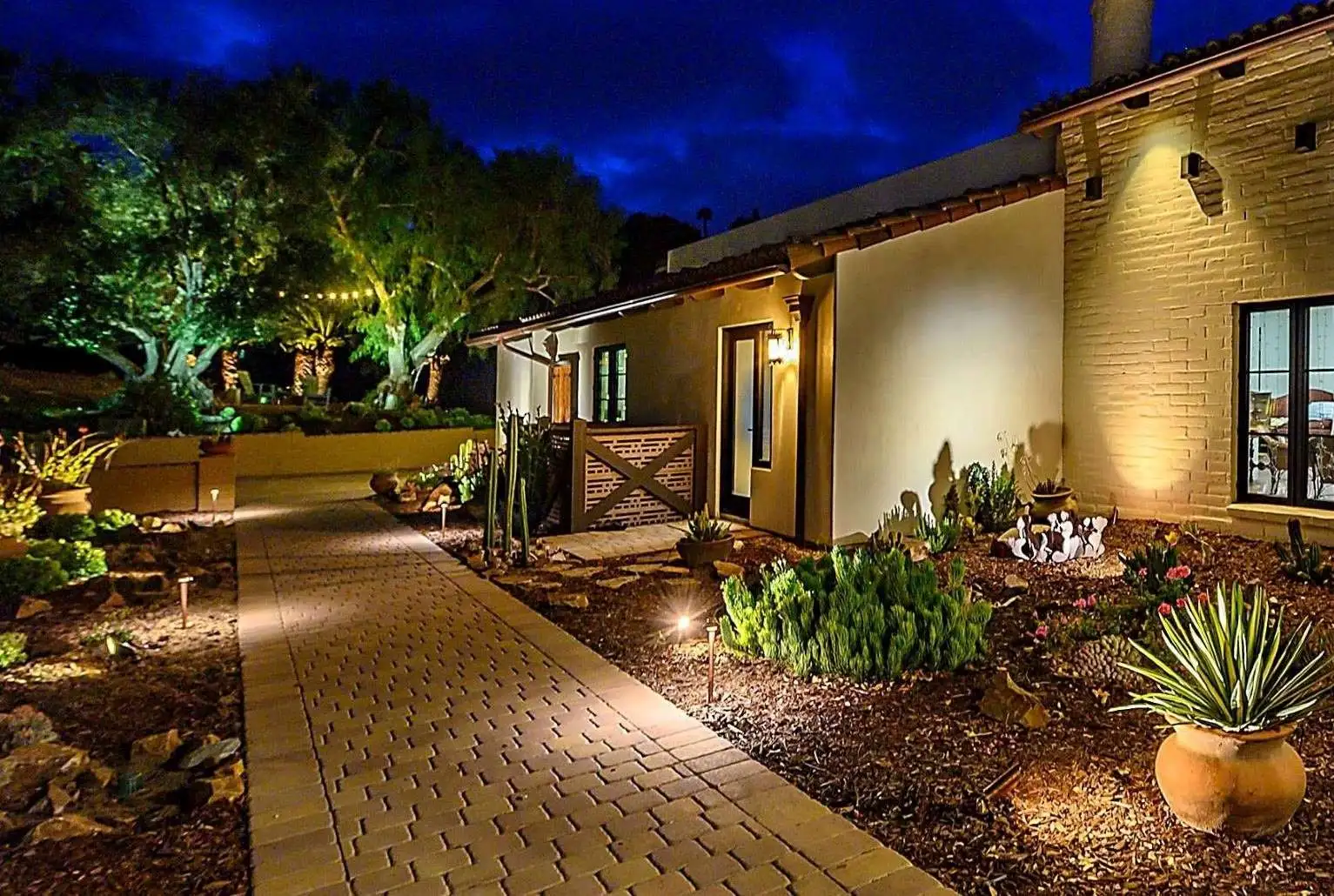 Outdoor Lighting Ideas for Nashville Landscapes: Design & Installation Guide